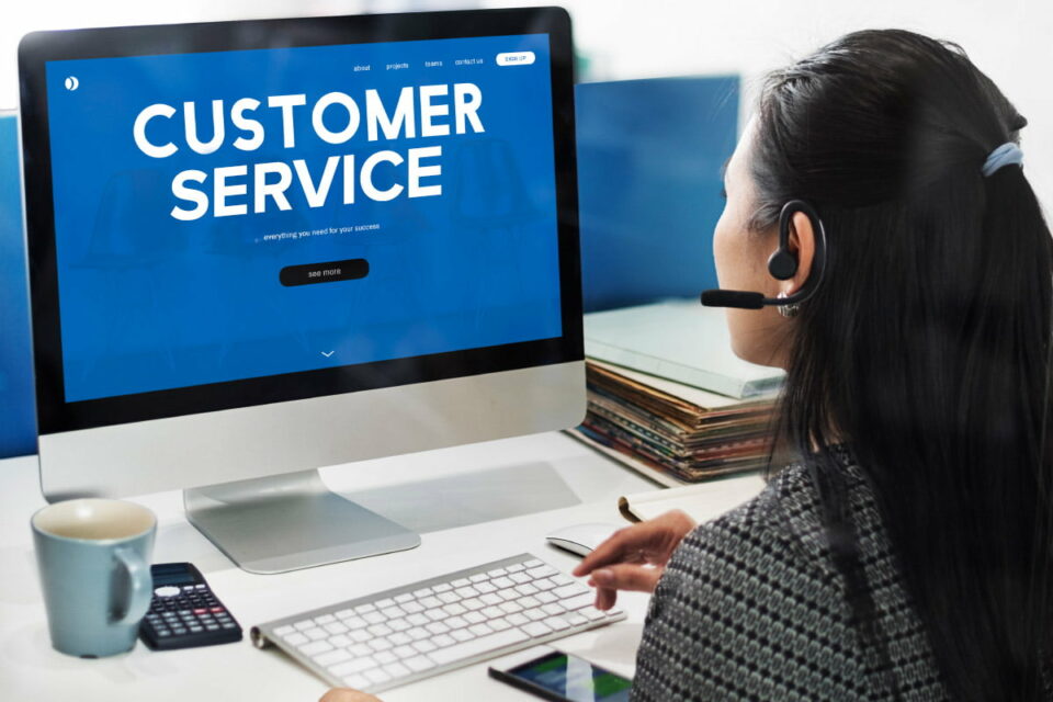 Melalui-Customer-Service