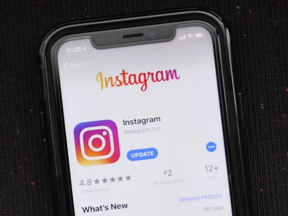 Versi-Instagram-Sudah-Lama-Tidak-Di-Update Cara Menghapus Draft di Instagram