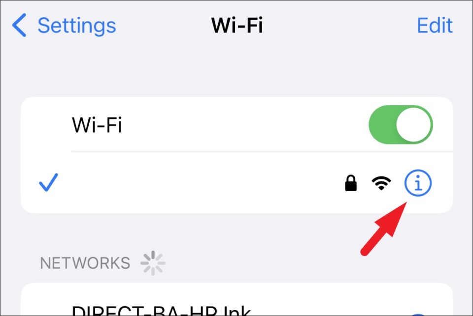 Buka-informasi-mengenai-WiFi-yang-sedang-terhubung-yakni-dengan-cara-mengklik-ikon-huruf-i cara melihat password wifi di iphone