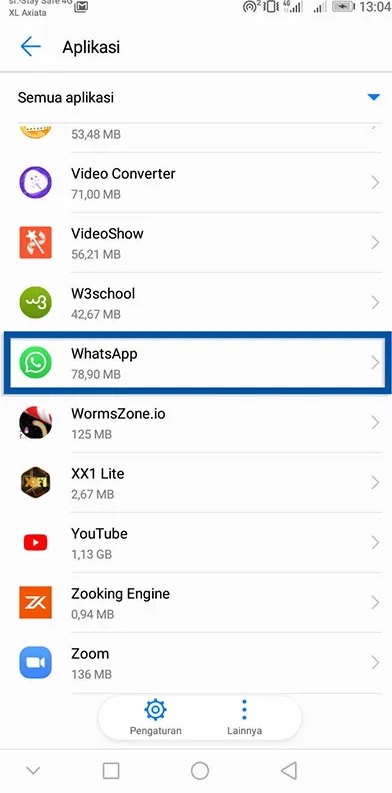 Scroll-down-hingga-menemukan-opsi-Aplikasi-kemudian-klik-WhatsApp
