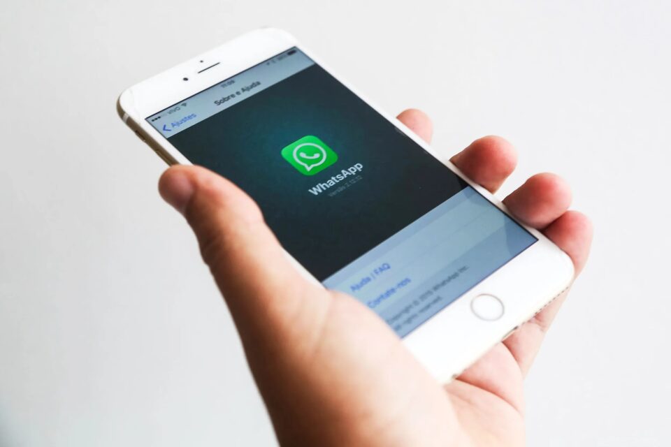 Tips-Mengatasi-Kontak-WhatsApp-Tidak-Muncul