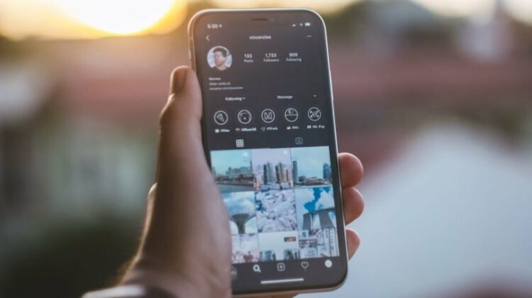 Cara-Mengaktifkan-Akses-Kamera-Instagram-di-iPhone-Terbaru-2022